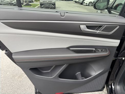 New 2026 Volkswagen Atlas Peak Edition AWD/4WD image 16