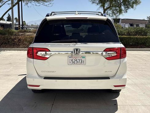 Used 2019 Honda Odyssey Elite image 4