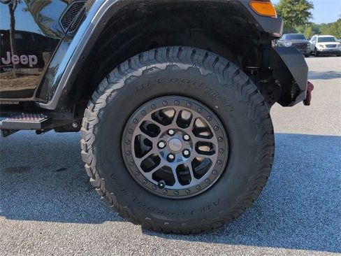 Certified 2021 Jeep Wrangler Unlimited Rubicon w/ Xtreme Recon 35" Tire Package image 10