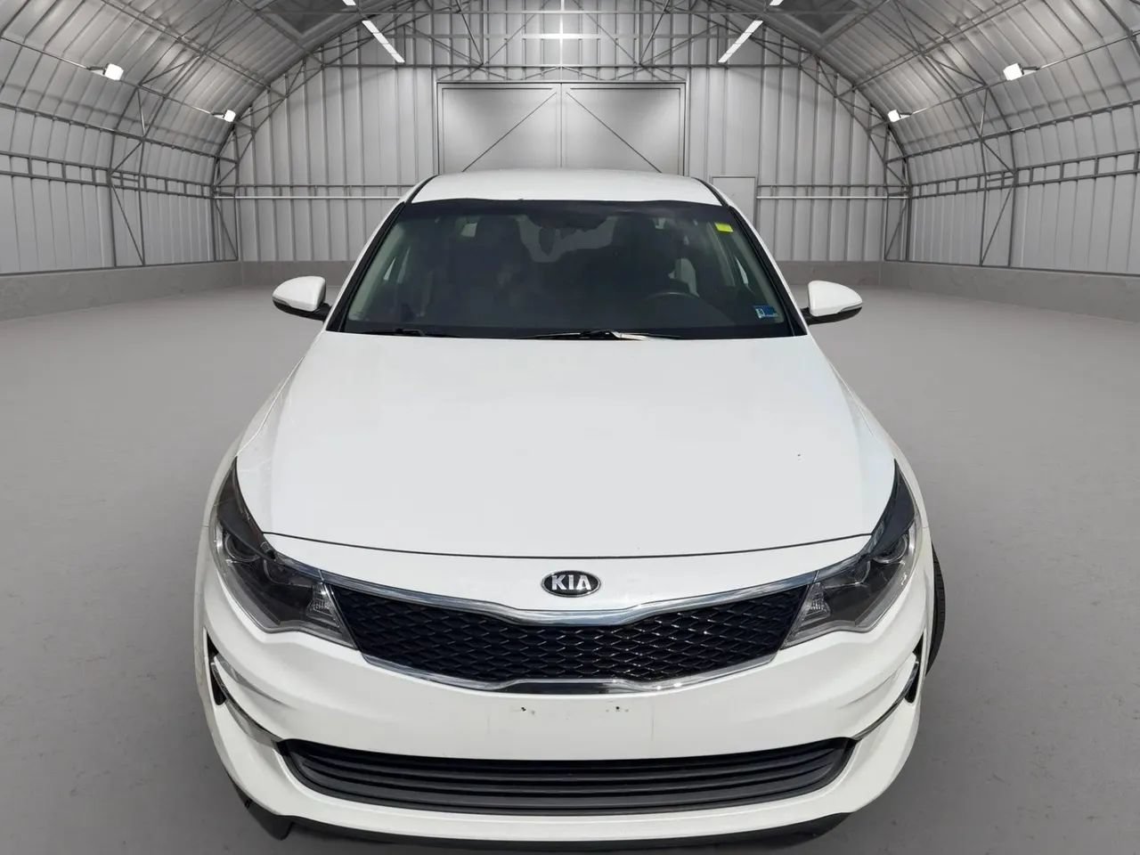 Used 2018 Kia Optima LX w/ 17" Alloy Wheels Package FWD image 11