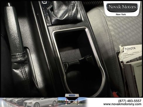 Used 2022 Toyota Tacoma SR5 image 21