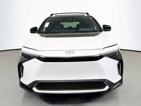 New 2025 Toyota bZ4X FWD image 8