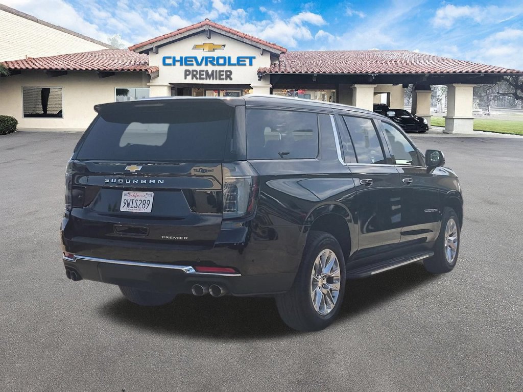 Used 2026 Chevrolet Suburban Premier AWD/4WD image 8