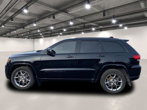 Used 2022 Jeep Grand Cherokee Laredo X image 4