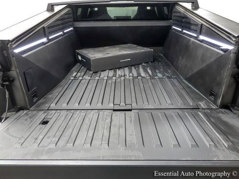 Used 2024 Tesla Cybertruck Cyberbeast image 39