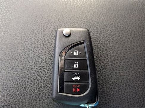 Used 2024 Toyota Camry SE image 35