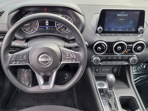 Used 2024 Nissan Sentra SV image 4