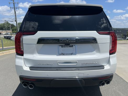 Used 2023 GMC Yukon XL Denali Ultimate AWD/4WD image 8