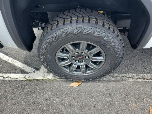 New 2026 GMC Sierra 1500 AT4X AWD/4WD image 5
