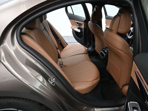 Used 2025 Mercedes-Benz E 350 Sedan image 12