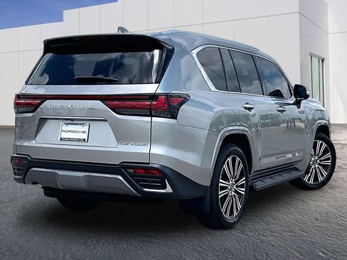 Used 2026 Lexus LX 700h Luxury AWD/4WD image 7