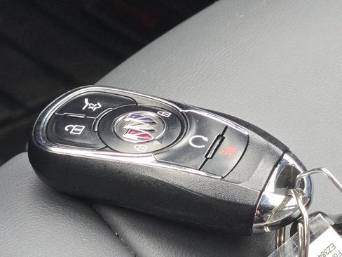 Used 2023 Buick Enclave Essence w/ LPO, Touring Package image 35