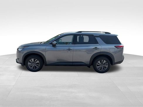Used 2024 Nissan Pathfinder SV AWD/4WD image 4
