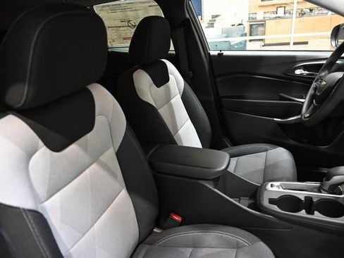 New 2026 Chevrolet Trax LS image 8