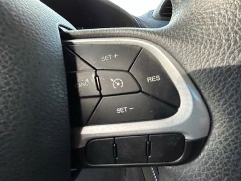 Used 2018 Jeep Renegade Sport w/ Power & Air Group AWD/4WD image 16