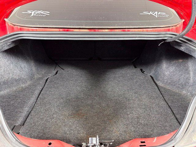Used 2018 Ford Mustang Coupe w/ Equipment Group 101A RWD image 26