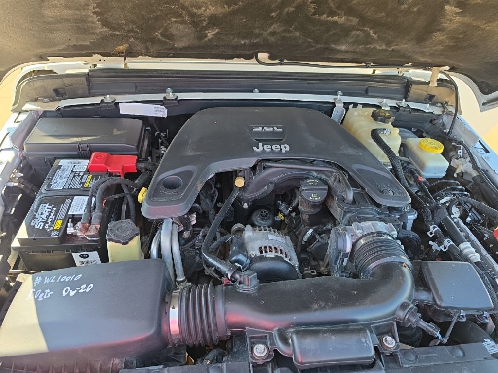Used 2018 Jeep Wrangler Unlimited Sahara AWD/4WD image 41