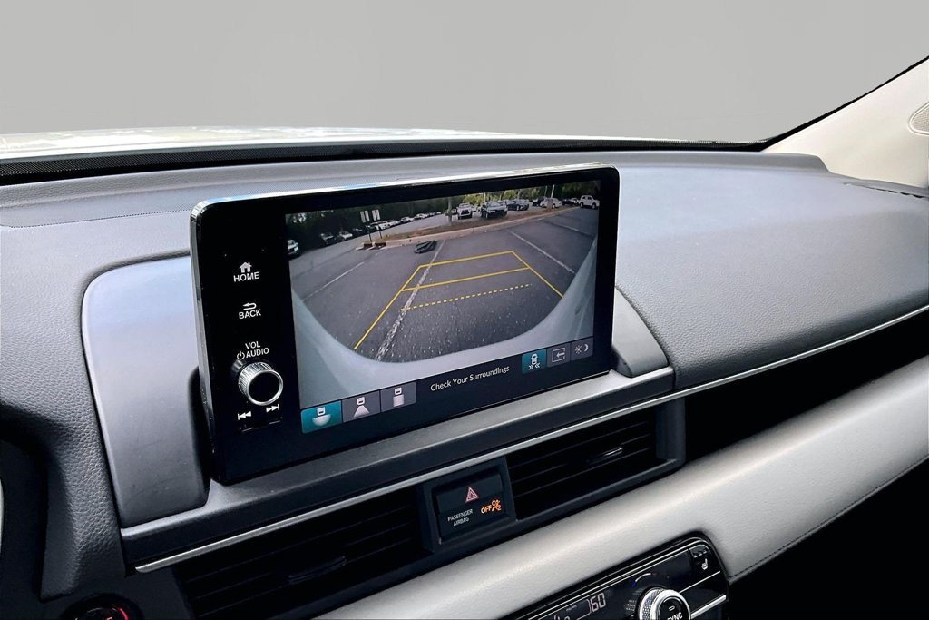 Used 2025 Honda Pilot EX-L image 13