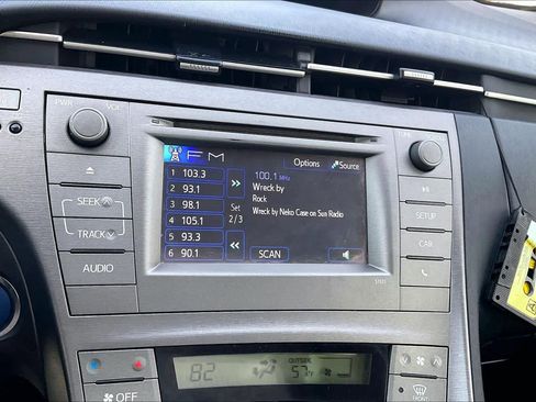 Used 2012 Toyota Prius Two image 31