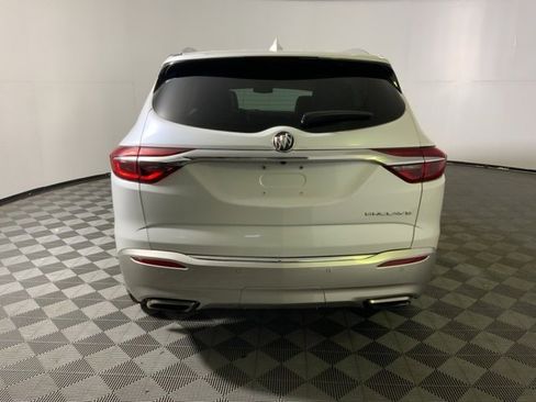 Used 2019 Buick Enclave Essence image 8