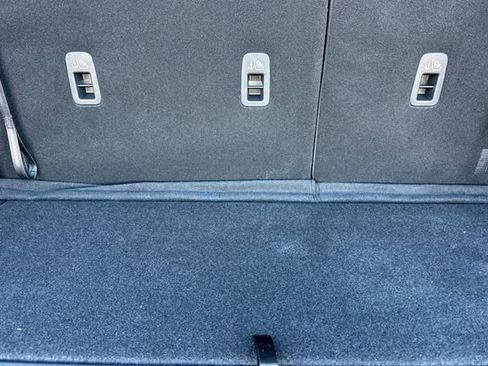 New 2025 Nissan Pathfinder S image 12