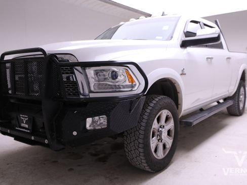Used 2018 RAM 2500 Laramie image 1