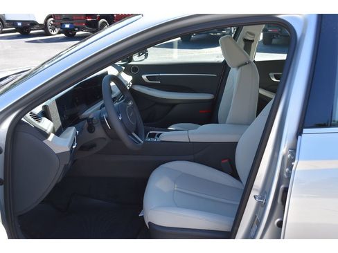 New 2025 Hyundai Sonata SEL image 11