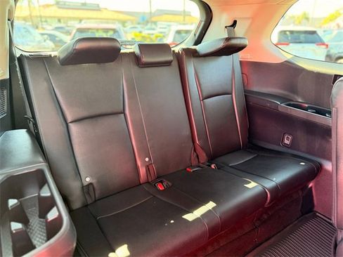 Used 2024 Toyota Grand Highlander Limited image 21