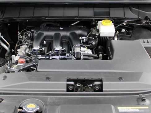 Certified 2024 Nissan Pathfinder S image 40