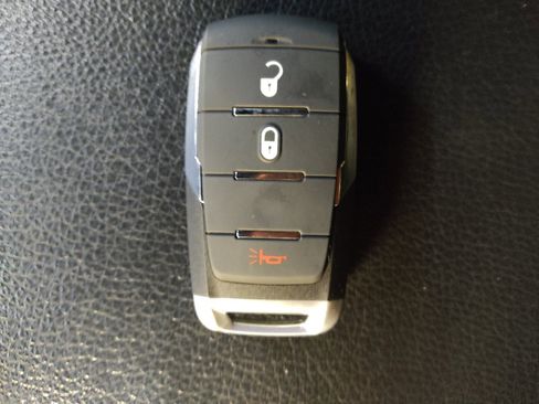 Used 2020 RAM 1500 Big Horn RWD image 32