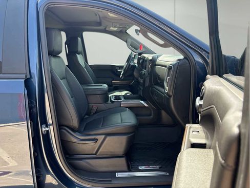 Used 2021 Chevrolet Silverado 1500 LT Trail Boss w/ Convenience Package II image 16