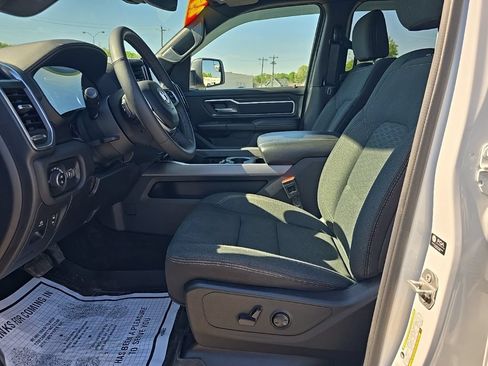Used 2025 RAM 1500 Big Horn AWD/4WD image 16