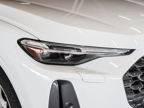 Certified 2025 Audi Q5 Premium Plus w/ Premium Plus image 32