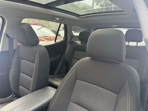 Used 2023 GMC Terrain SLE w/ Driver Convenience Package AWD/4WD image 20