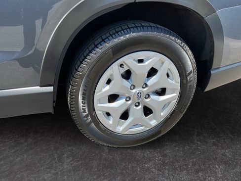 Used 2023 Subaru Forester AWD/4WD image 9