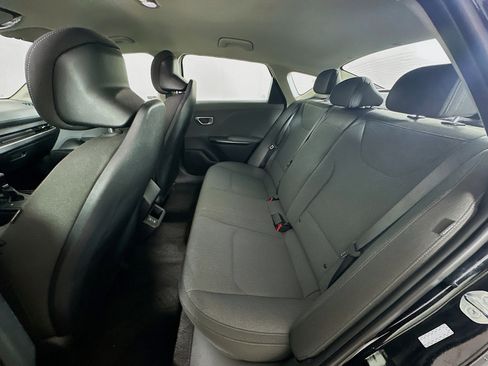 Used 2025 Kia K4 LXS image 29