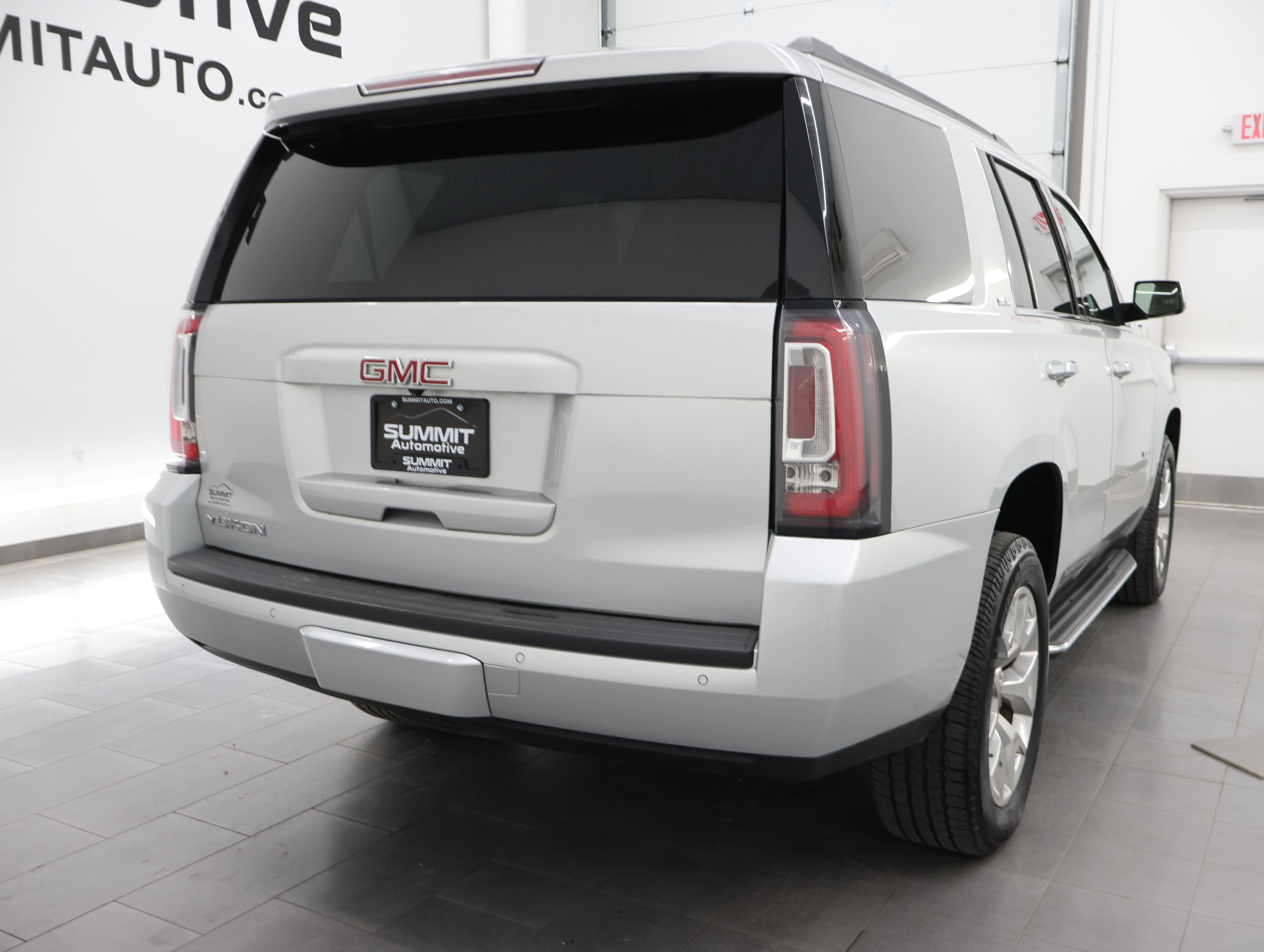 Used 2018 GMC Yukon SLE w/ SLE Value Package AWD/4WD image 5