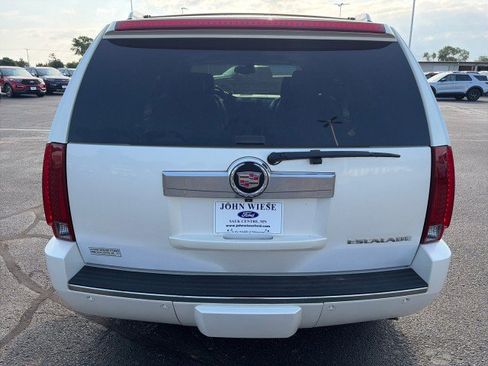 Used 2007 Cadillac Escalade AWD w/ Information Package image 4