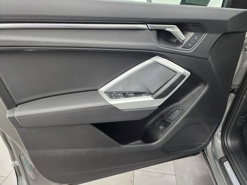 Used 2024 Audi Q3 2.0T Premium image 38