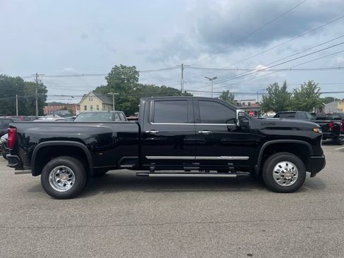 Used 2026 Chevrolet Silverado 3500 High Country w/ High Country Premium Package AWD/4WD image 7