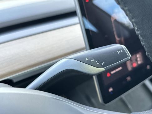 Used 2022 Tesla Model 3 image 14