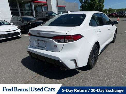 Used 2025 Toyota Corolla SE w/ SE Premium Package FWD image 7