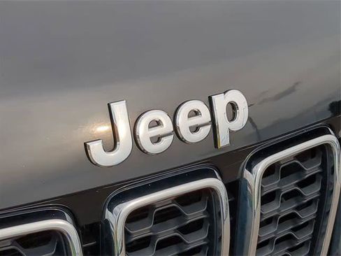 Certified 2021 Jeep Grand Cherokee Limited AWD/4WD image 12