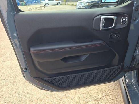 New 2026 Jeep Gladiator Rubicon AWD/4WD image 18