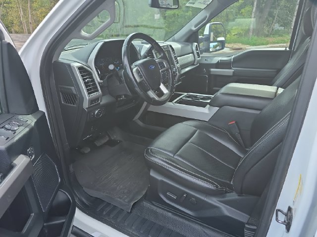Used 2021 Ford F350 Lariat w/ Lariat Value Package AWD/4WD image 11