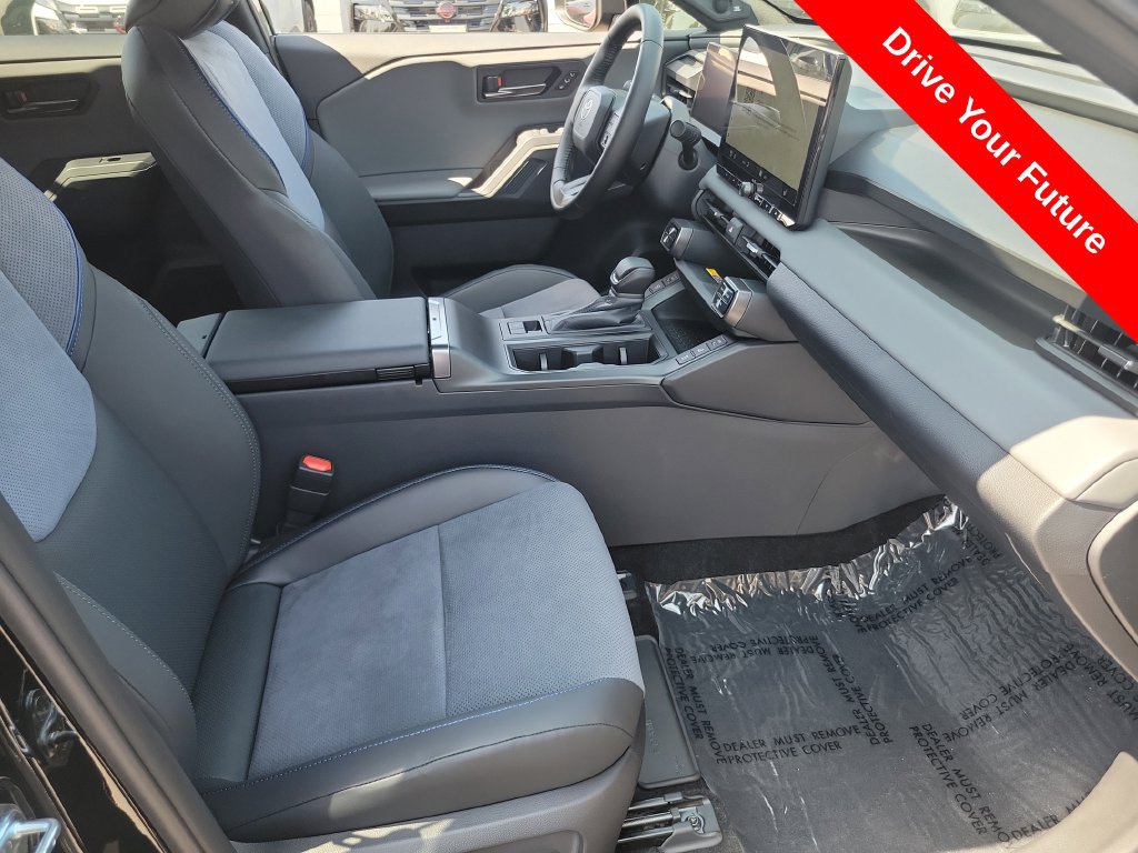 Used 2026 Toyota RAV4 XSE w/ Weather Package AWD/4WD image 19