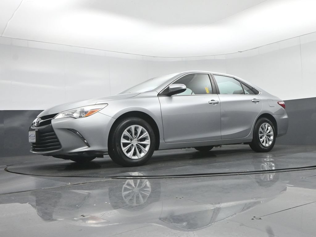 Used 2017 Toyota Camry LE FWD image 49