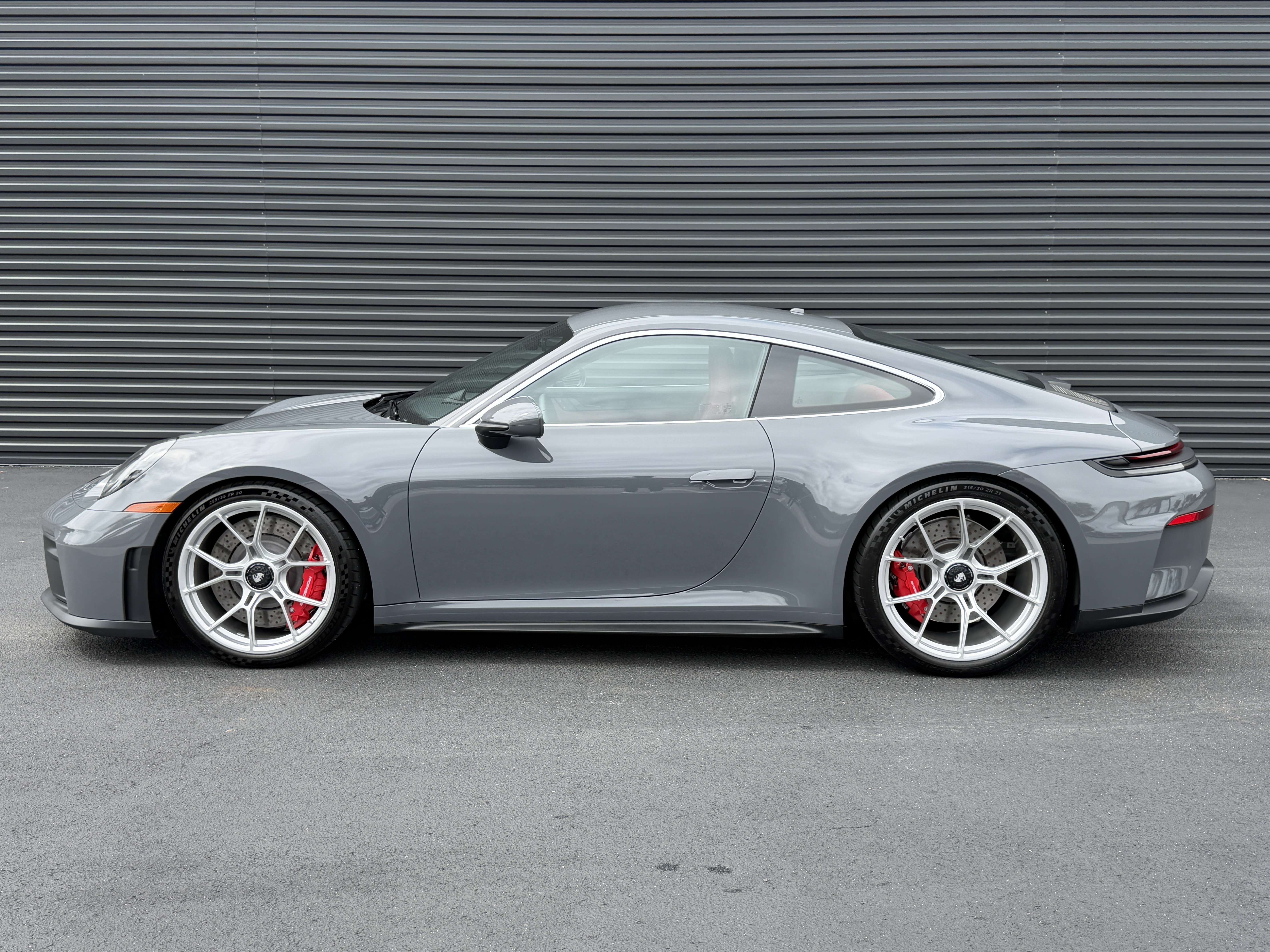 Used 2026 Porsche 911 GT3 RWD image 2