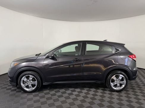 Used 2018 Honda HR-V LX image 8