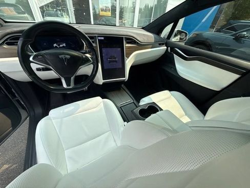 Used 2016 Tesla Model X Performance AWD/4WD image 6